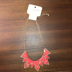 NWT Charming Charlie coral/gold diamond necklace